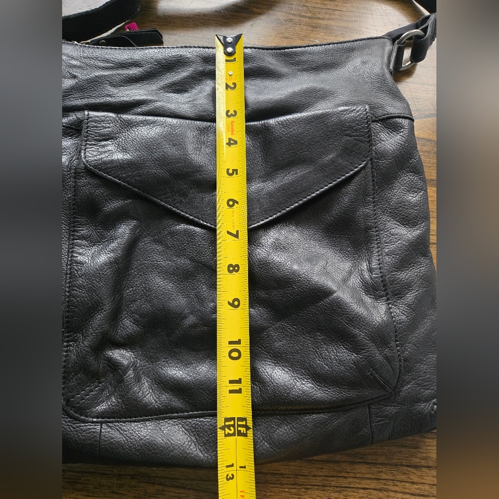 Latico Crossbody Leather Bag Black - Picture 6 of 8